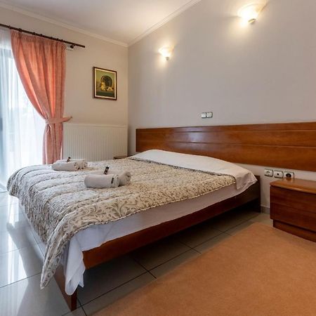 J Studios - Kineta Seaside Retreats Екстериор снимка